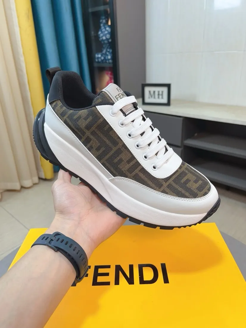 Men's Men's Shoes 💰438🌹🌹[fendi] Fendi's classic and comfortable men's, this complex sneaker is made of soft calfskin➕genuine leather lining➕original ultra-light rubber material with rough outsole. This unique light style is suitable for the casual and refined sensibility of this season. It is comfortable and natural on the feet. It is an everyday style for casual travel in autumn and winter! 38/44
